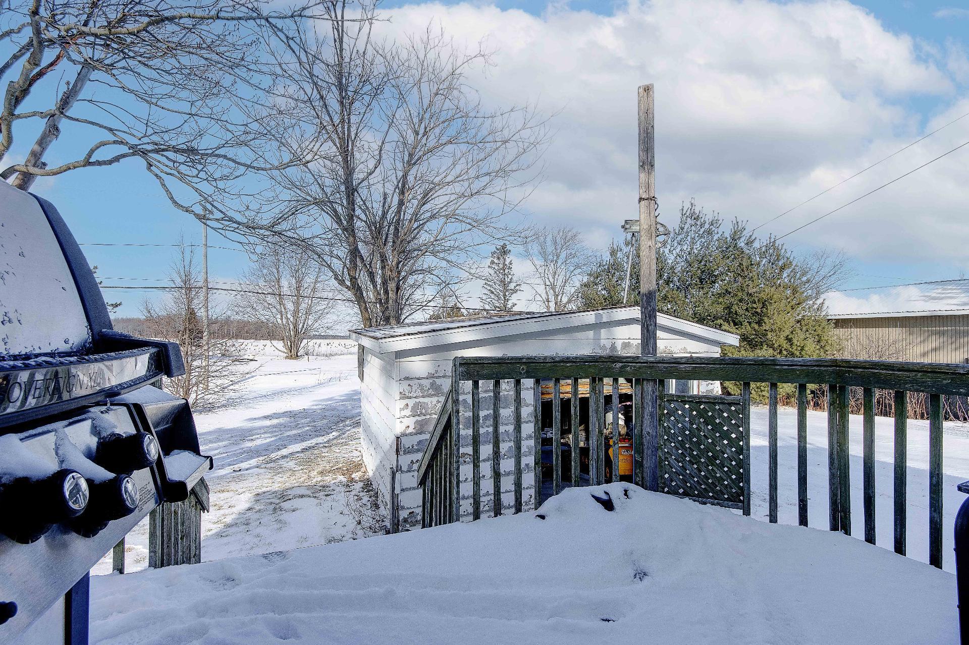 









1774


Ch. du Clocher

,
Saint-Jean-sur-Richelieu,




QC
J2Y1C8

