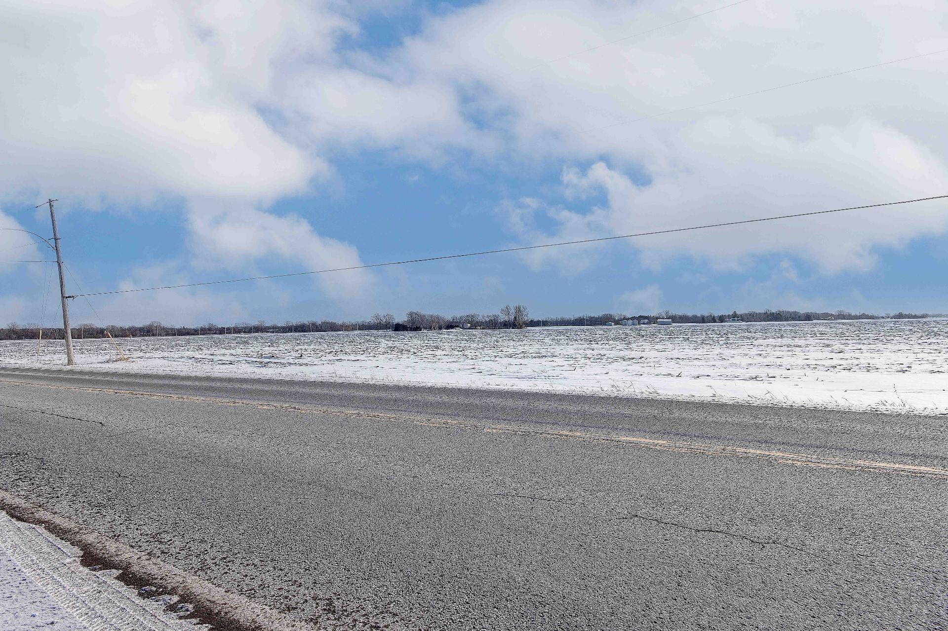 









1774


Ch. du Clocher

,
Saint-Jean-sur-Richelieu,




QC
J2Y1C8

