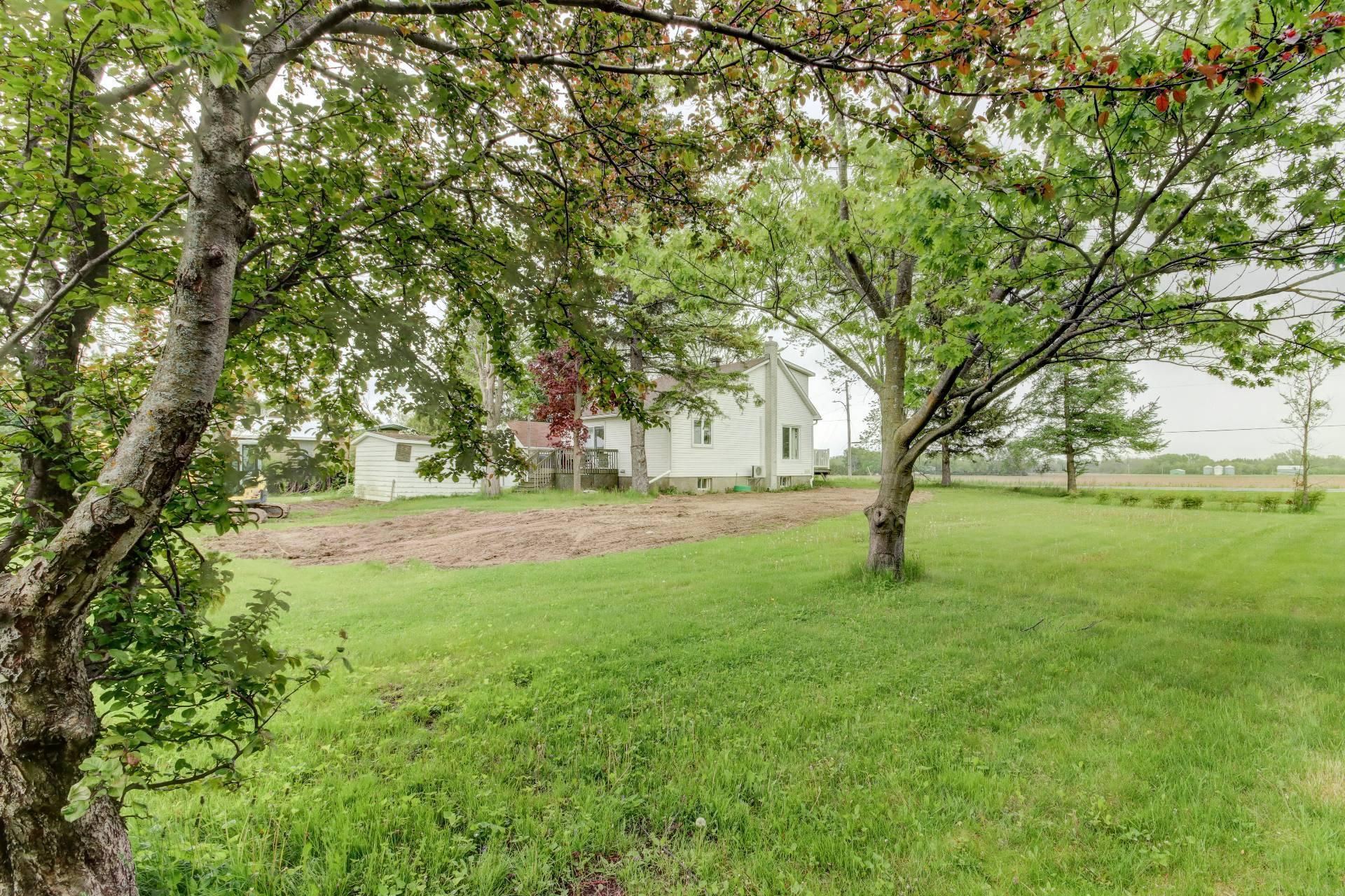 









1774


Ch. du Clocher

,
Saint-Jean-sur-Richelieu,




QC
J2Y1C8

