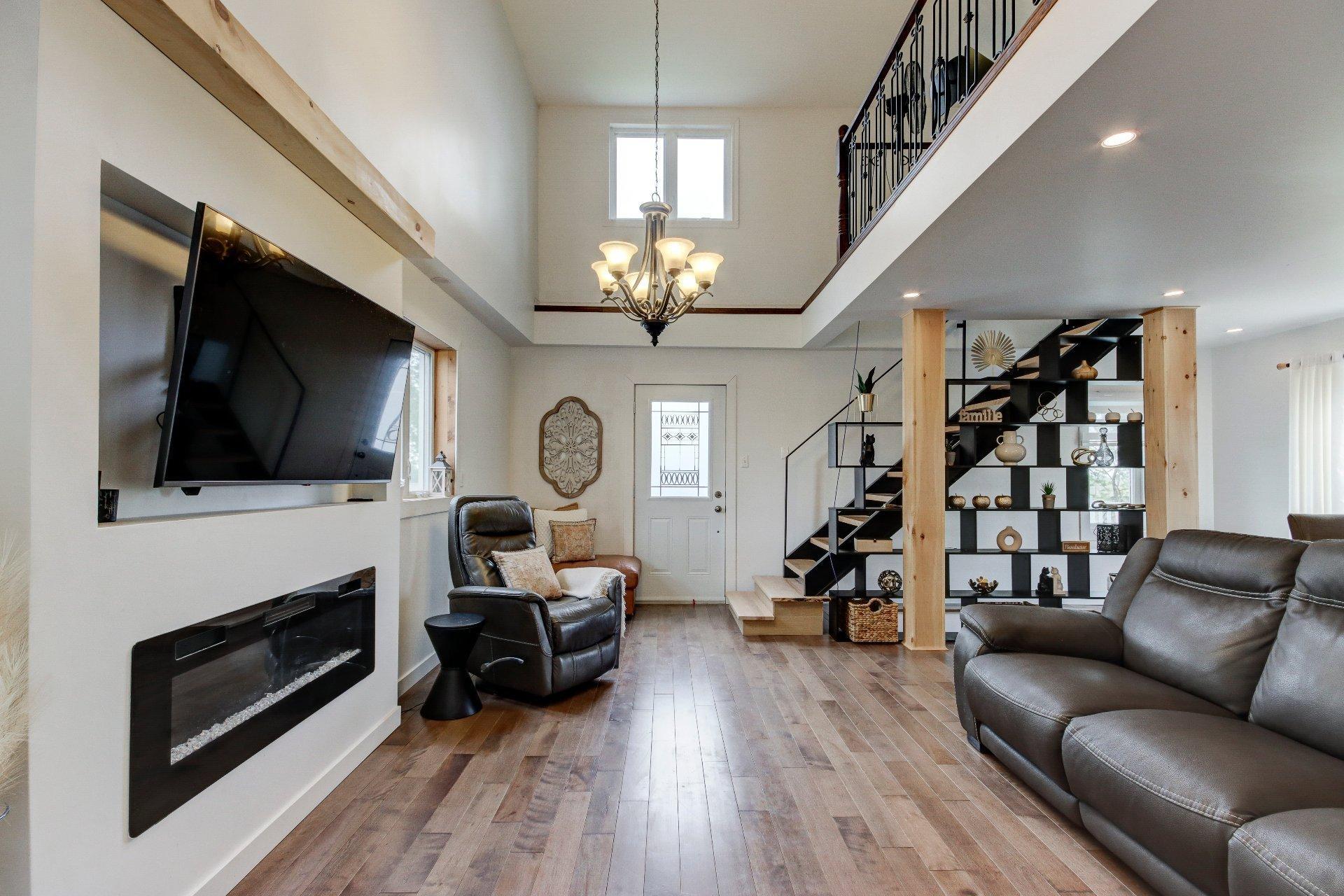 









1774


Ch. du Clocher

,
Saint-Jean-sur-Richelieu,




QC
J2Y1C8

