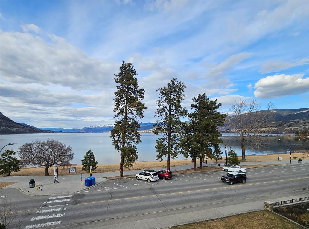 









578


Lakeshore

Drive, 402,
Penticton,




BC
V2A 1B9

