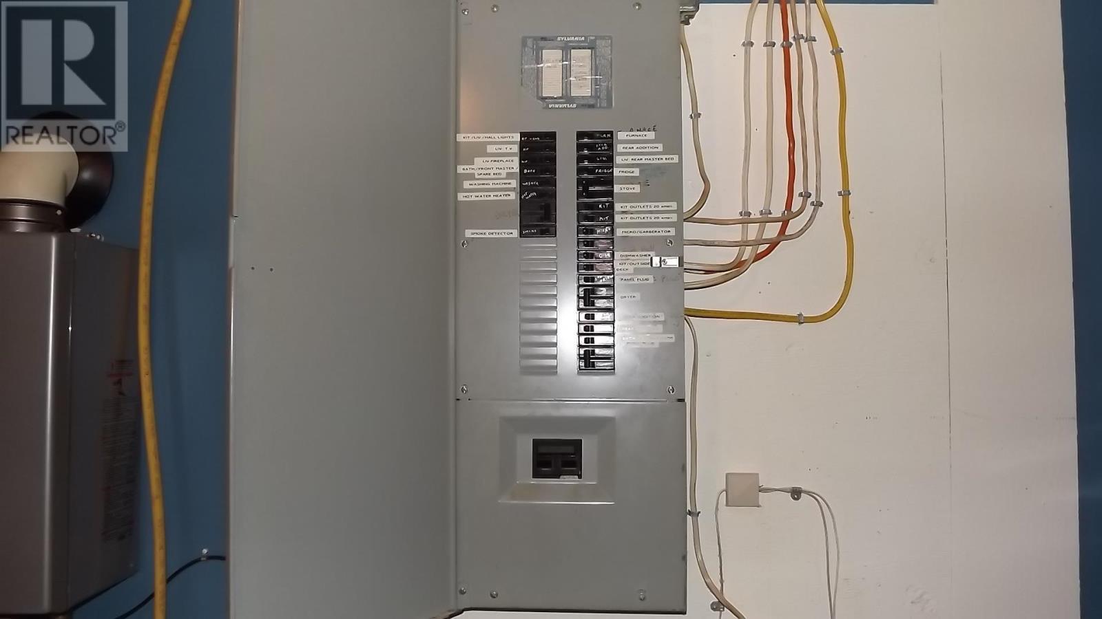 












224 Hillside DR S

,
Elliot Lake,




Ontario
P5A1N5

