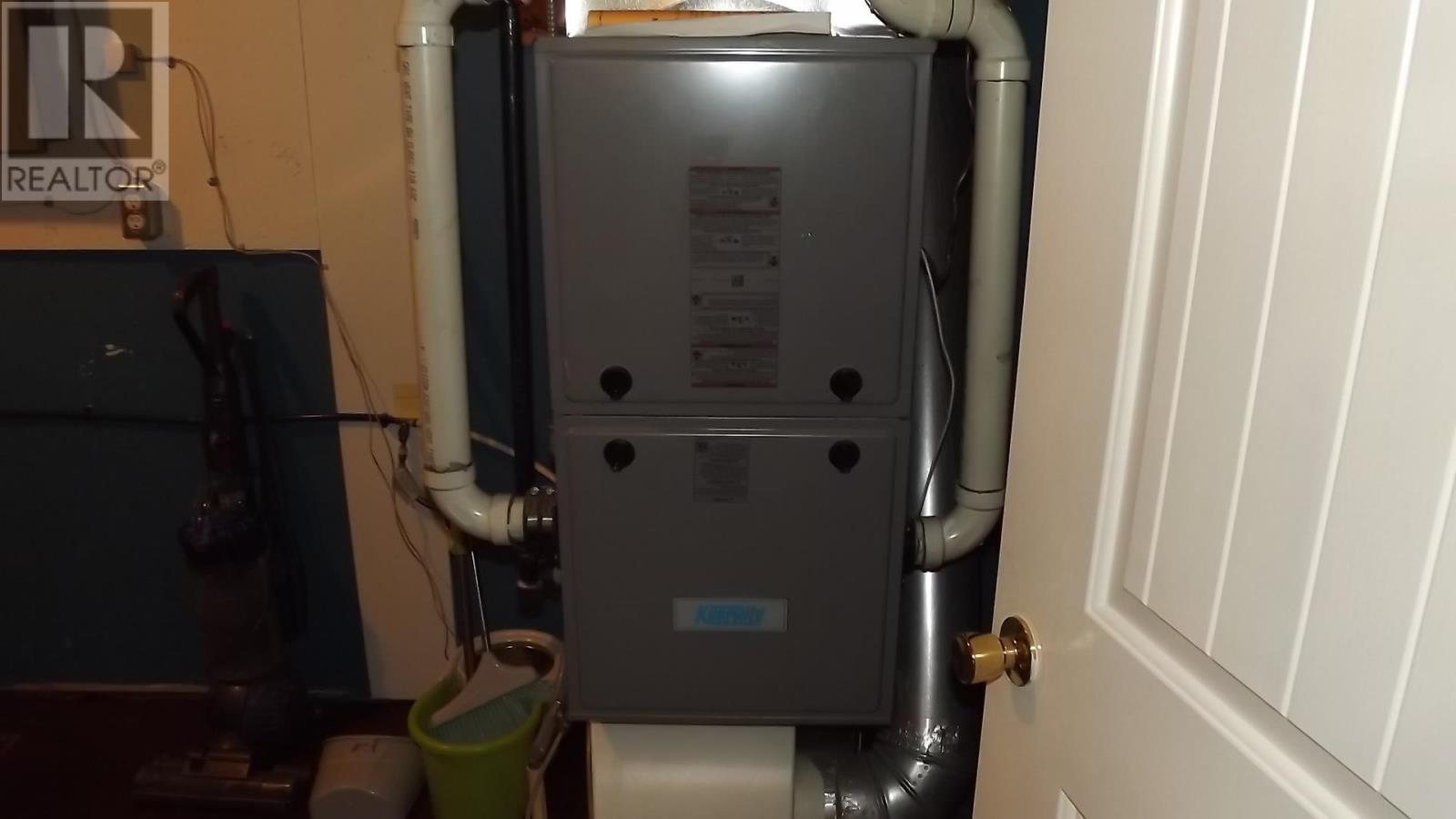 












224 Hillside DR S

,
Elliot Lake,




Ontario
P5A1N5

