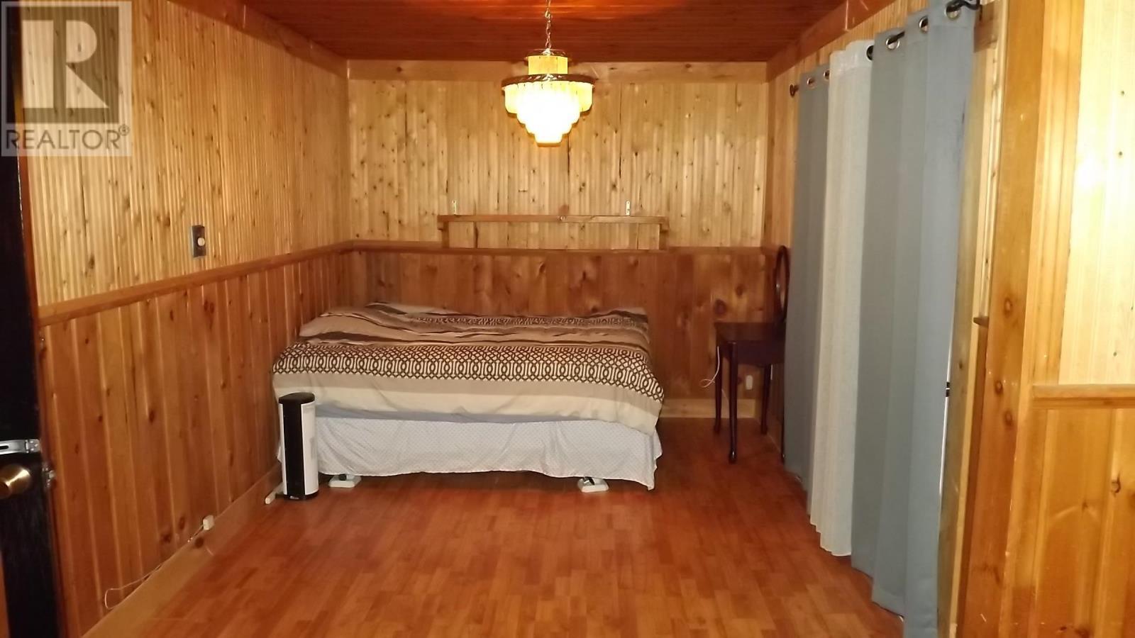 












224 Hillside DR S

,
Elliot Lake,




Ontario
P5A1N5

