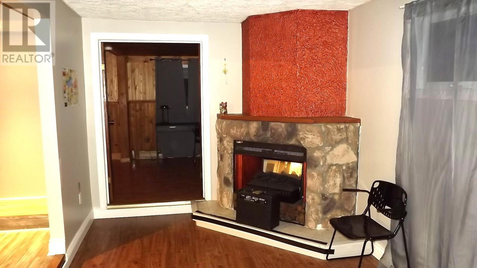 












224 Hillside DR S

,
Elliot Lake,




Ontario
P5A1N5

