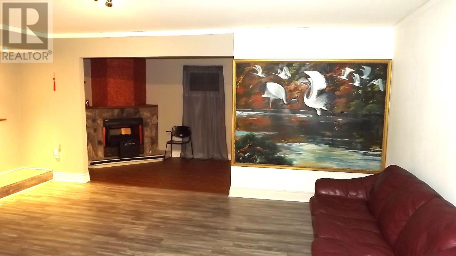 












224 Hillside DR S

,
Elliot Lake,




Ontario
P5A1N5

