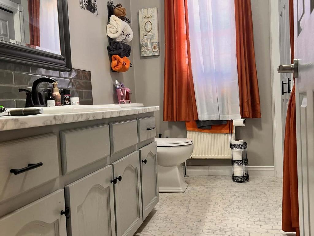 












17 Centennial Drive

,
Kensington,




PE
C0B 1M0

