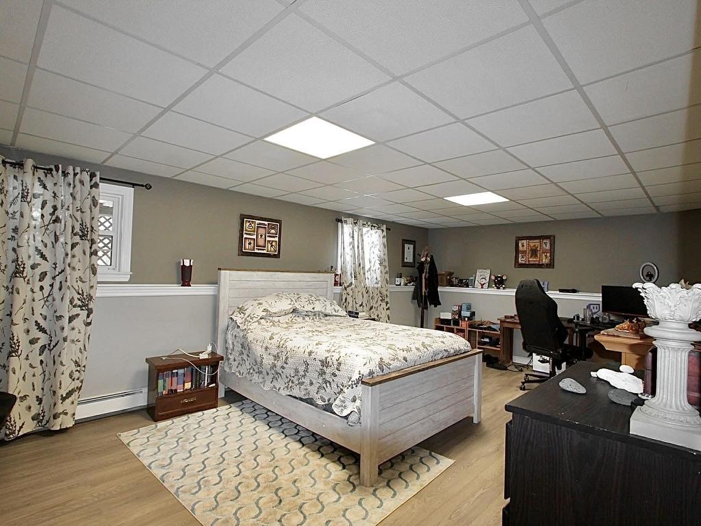 












17 Centennial Drive

,
Kensington,




PE
C0B 1M0

