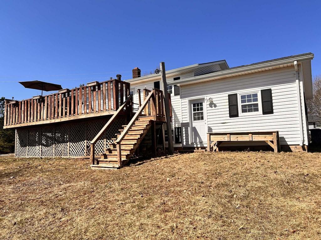 












17 Centennial Drive

,
Kensington,




PE
C0B 1M0

