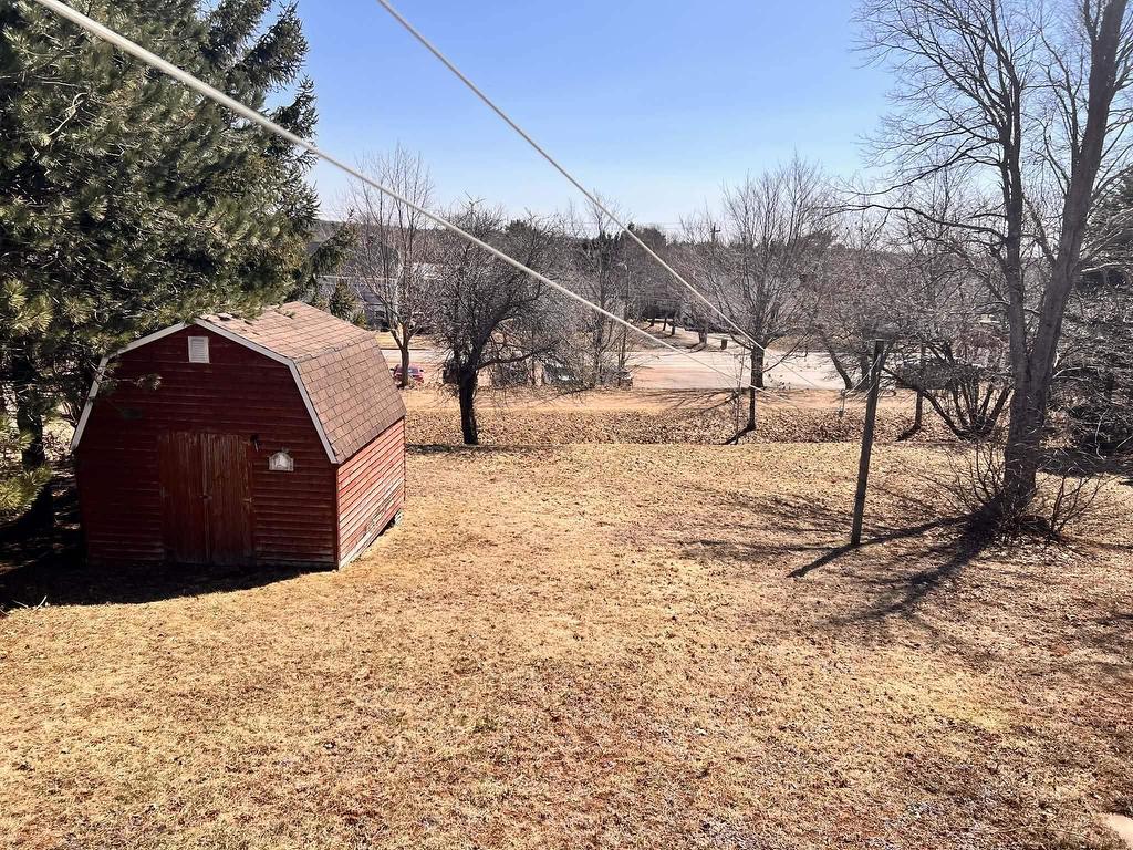 












17 Centennial Drive

,
Kensington,




PE
C0B 1M0

