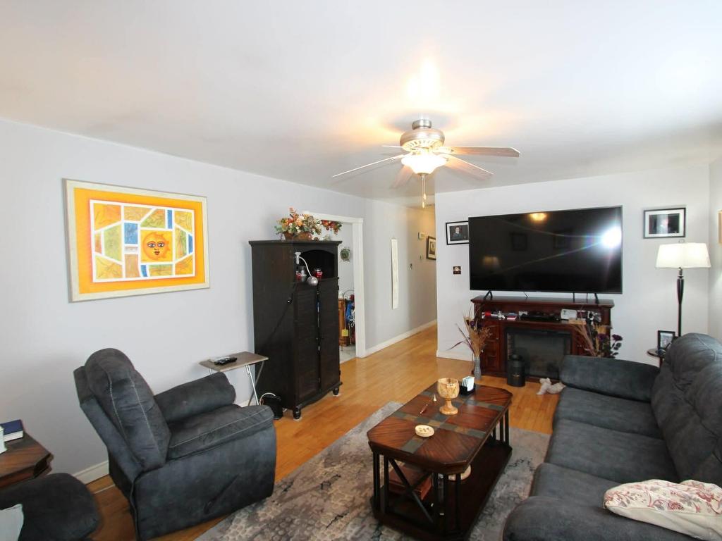 












17 Centennial Drive

,
Kensington,




PE
C0B 1M0

