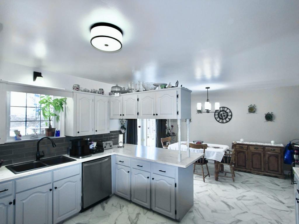 












17 Centennial Drive

,
Kensington,




PE
C0B 1M0

