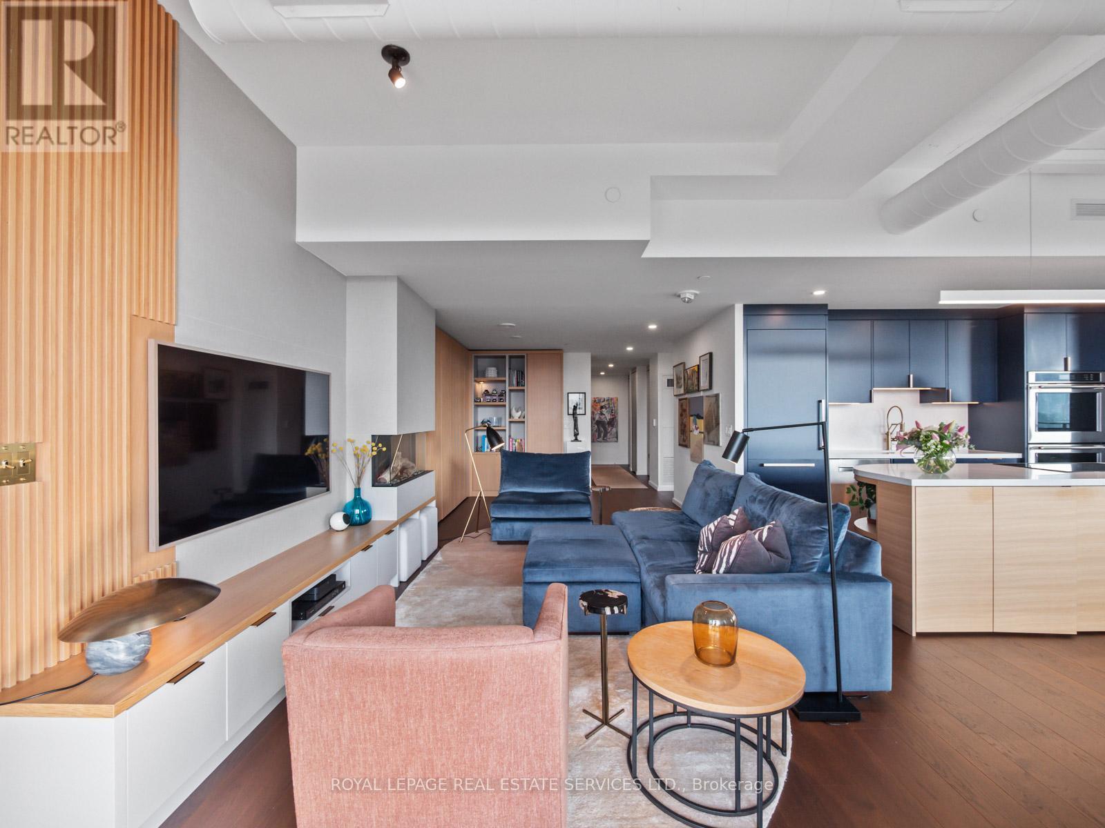 












904 - 21 LAWREN HARRIS SQUARE

,
Toronto,




Ontario
M5A0T4

