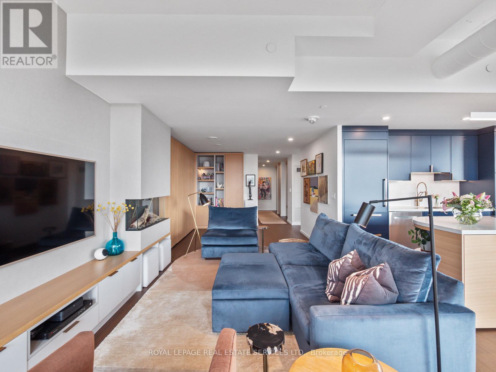 












904 - 21 LAWREN HARRIS SQUARE

,
Toronto,




Ontario
M5A0T4

