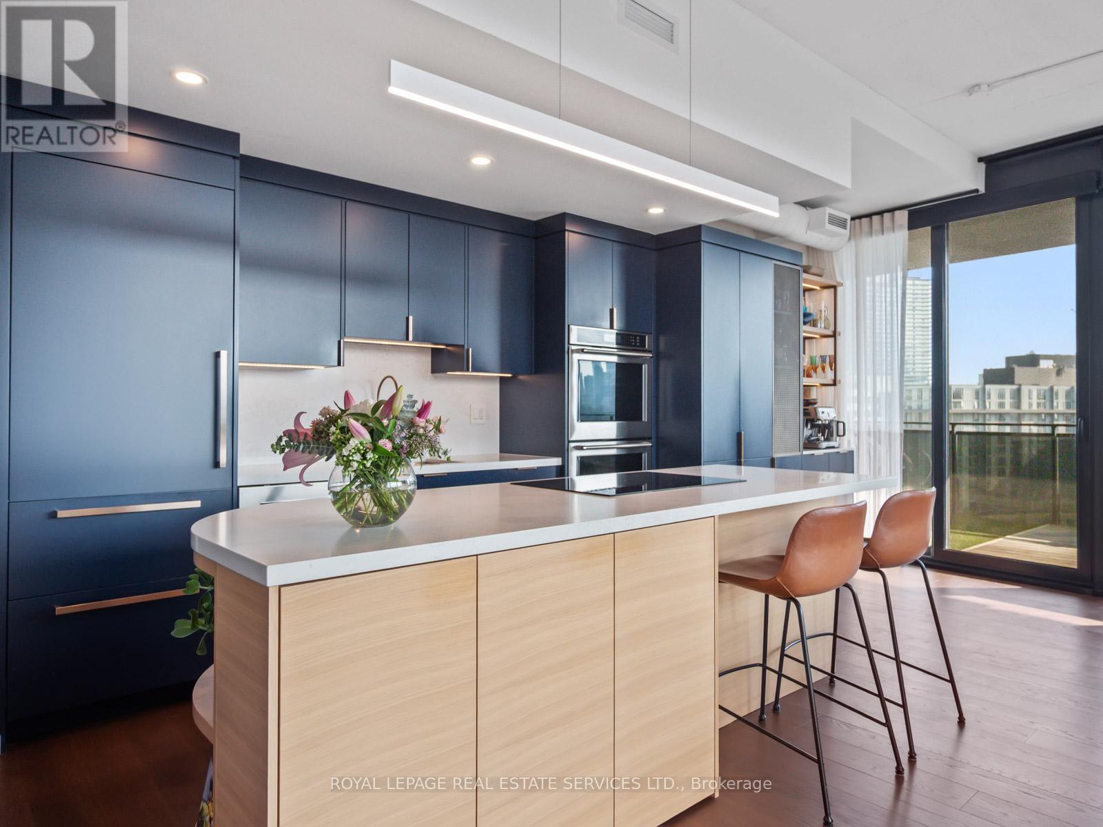 












904 - 21 LAWREN HARRIS SQUARE

,
Toronto,




Ontario
M5A0T4

