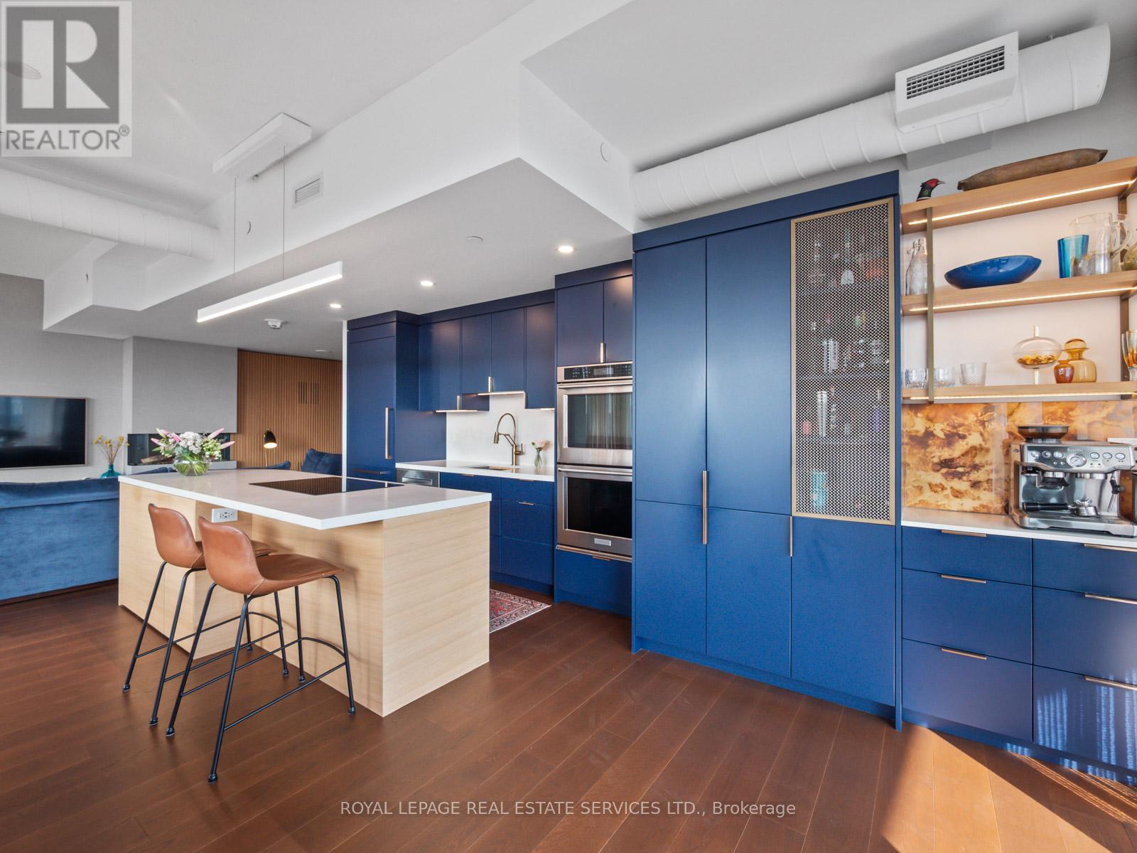 












904 - 21 LAWREN HARRIS SQUARE

,
Toronto,




Ontario
M5A0T4

