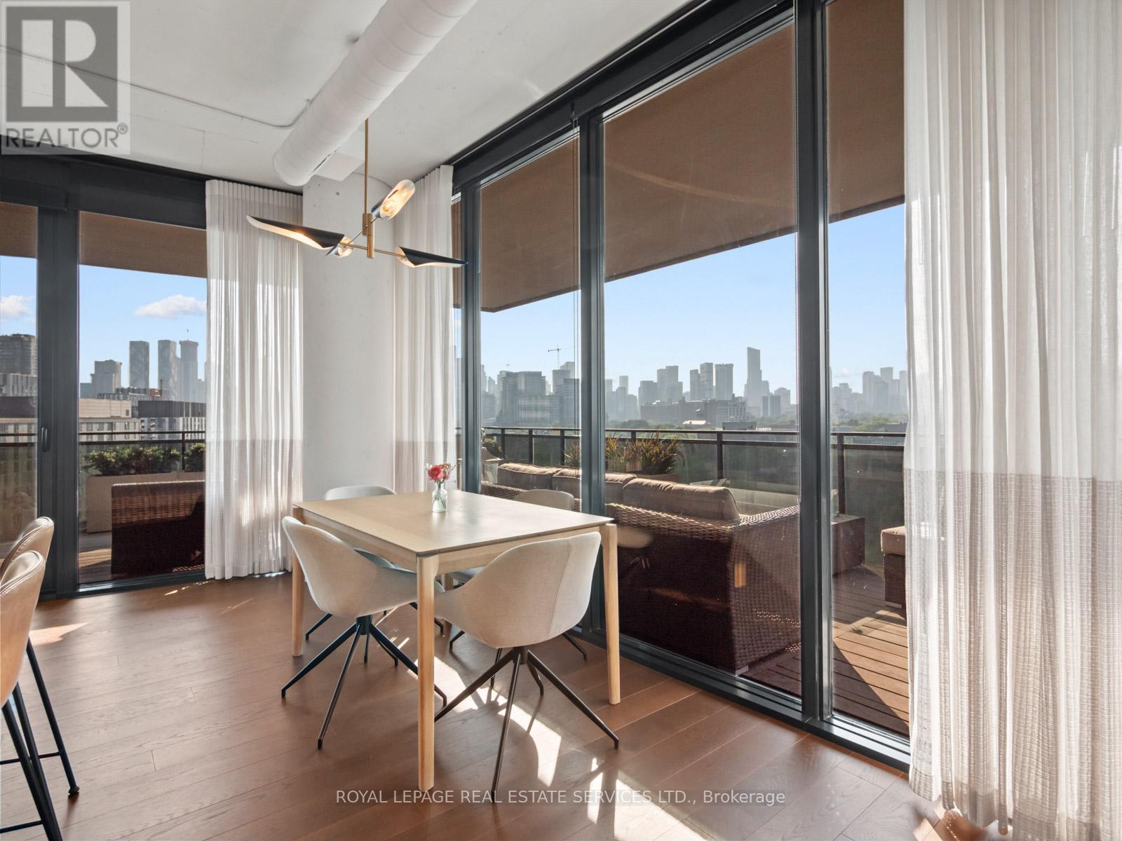 












904 - 21 LAWREN HARRIS SQUARE

,
Toronto,




Ontario
M5A0T4

