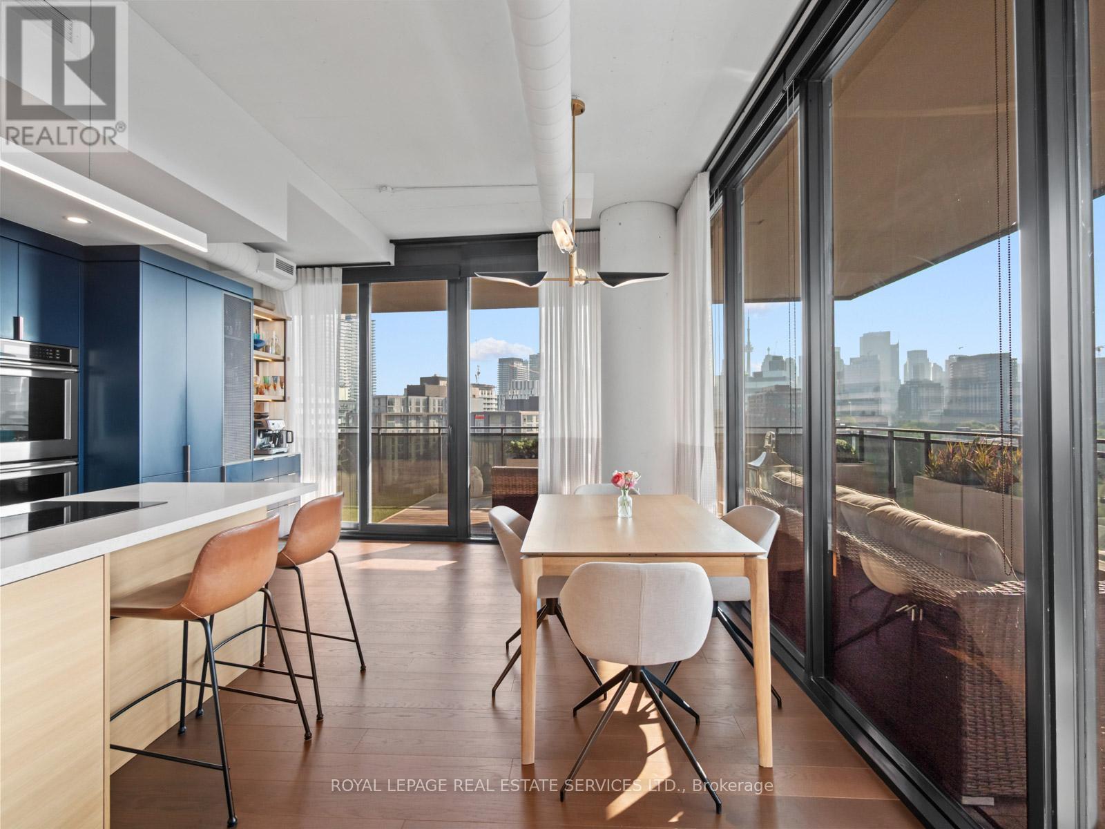 












904 - 21 LAWREN HARRIS SQUARE

,
Toronto,




Ontario
M5A0T4

