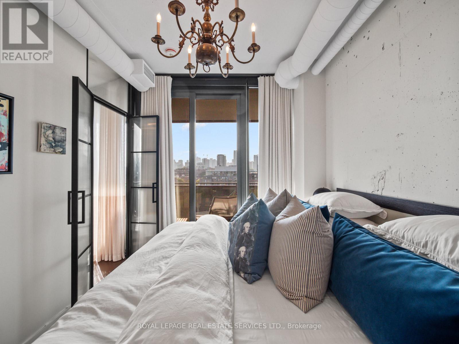 












904 - 21 LAWREN HARRIS SQUARE

,
Toronto,




Ontario
M5A0T4

