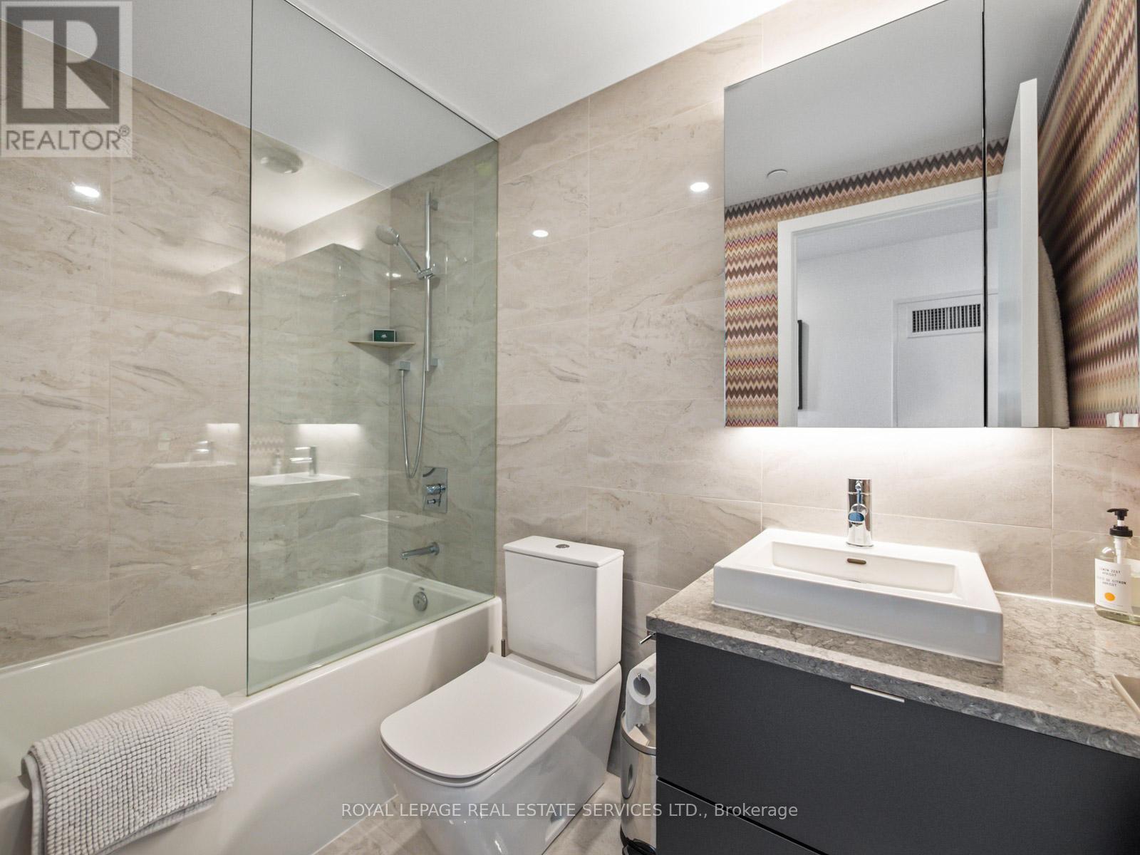 












904 - 21 LAWREN HARRIS SQUARE

,
Toronto,




Ontario
M5A0T4

