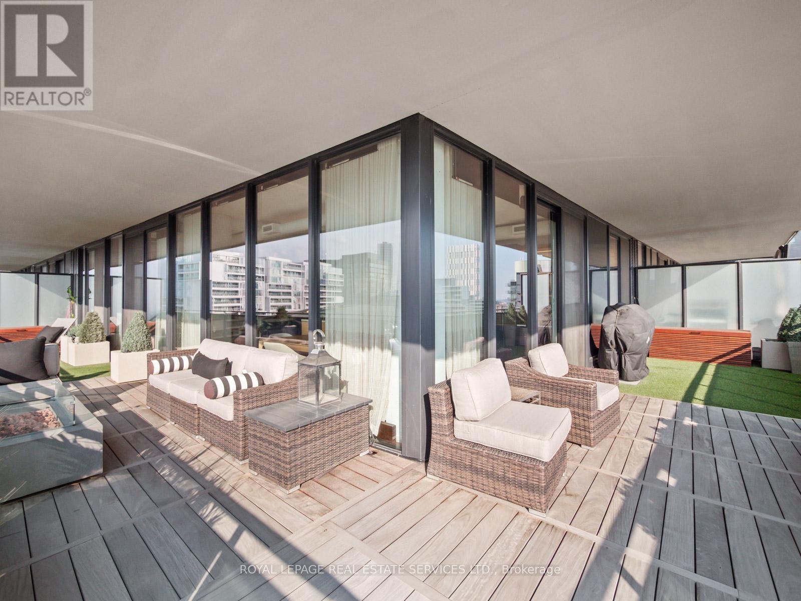 












904 - 21 LAWREN HARRIS SQUARE

,
Toronto,




Ontario
M5A0T4

