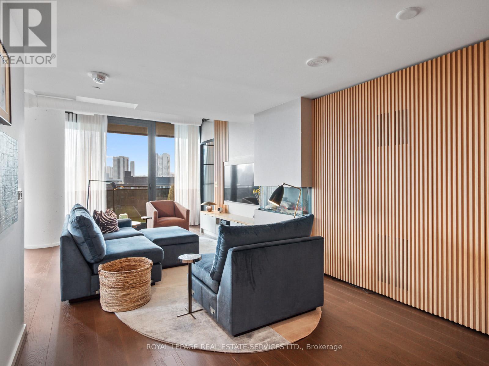 












904 - 21 LAWREN HARRIS SQUARE

,
Toronto,




Ontario
M5A0T4

