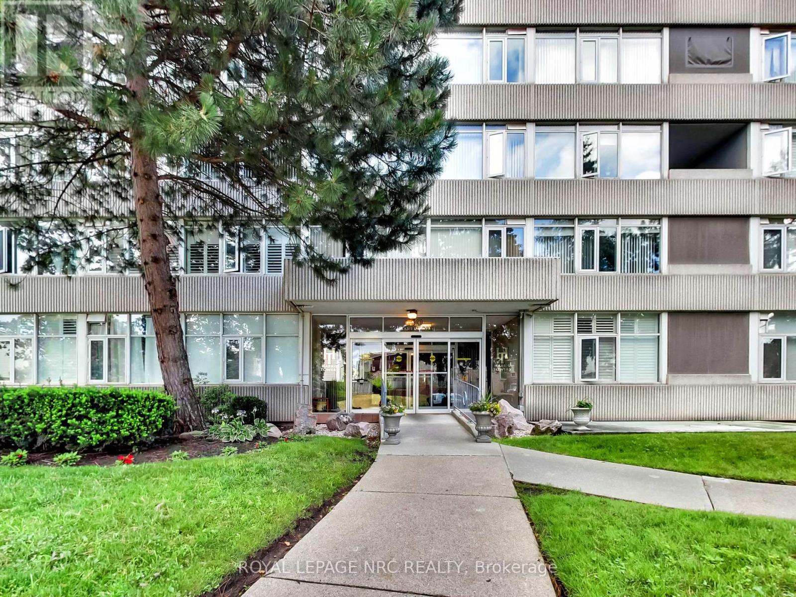 












405 - 30 HARRISFORD STREET

,
Hamilton,




Ontario
L8K6M9

