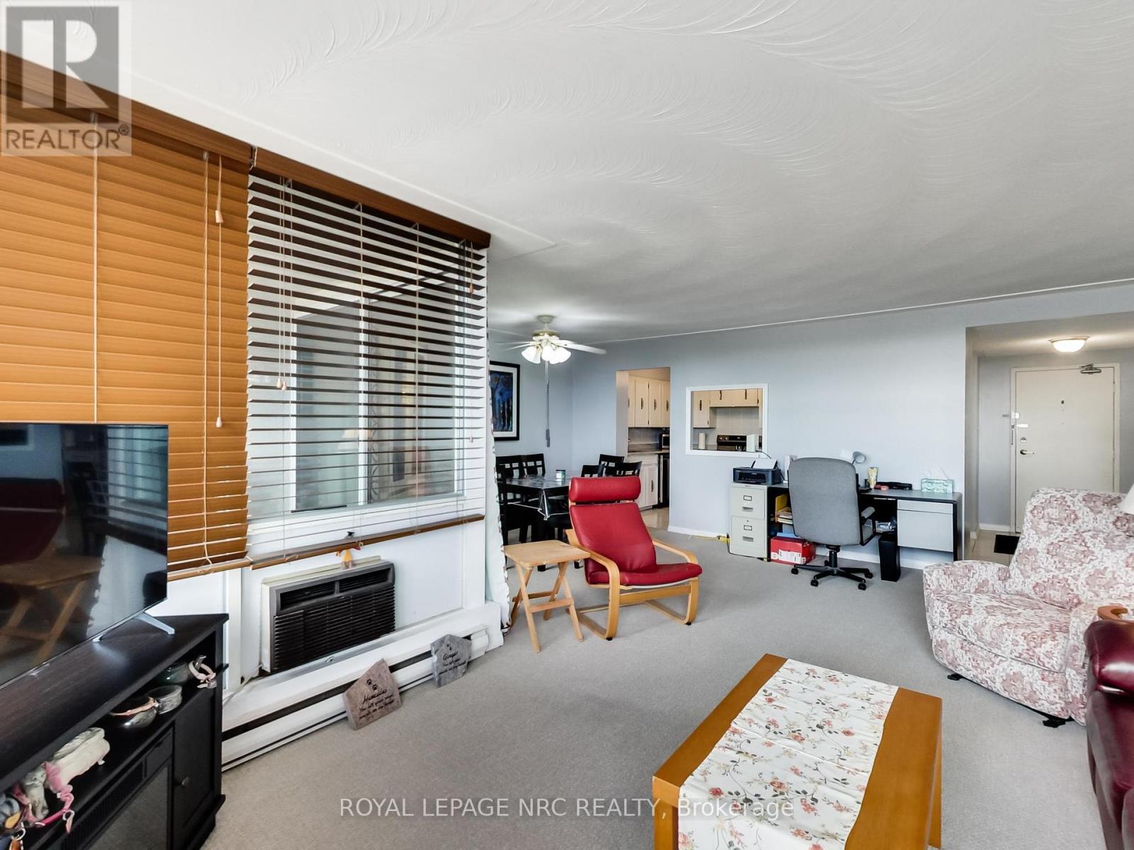 












405 - 30 HARRISFORD STREET

,
Hamilton,




Ontario
L8K6M9

