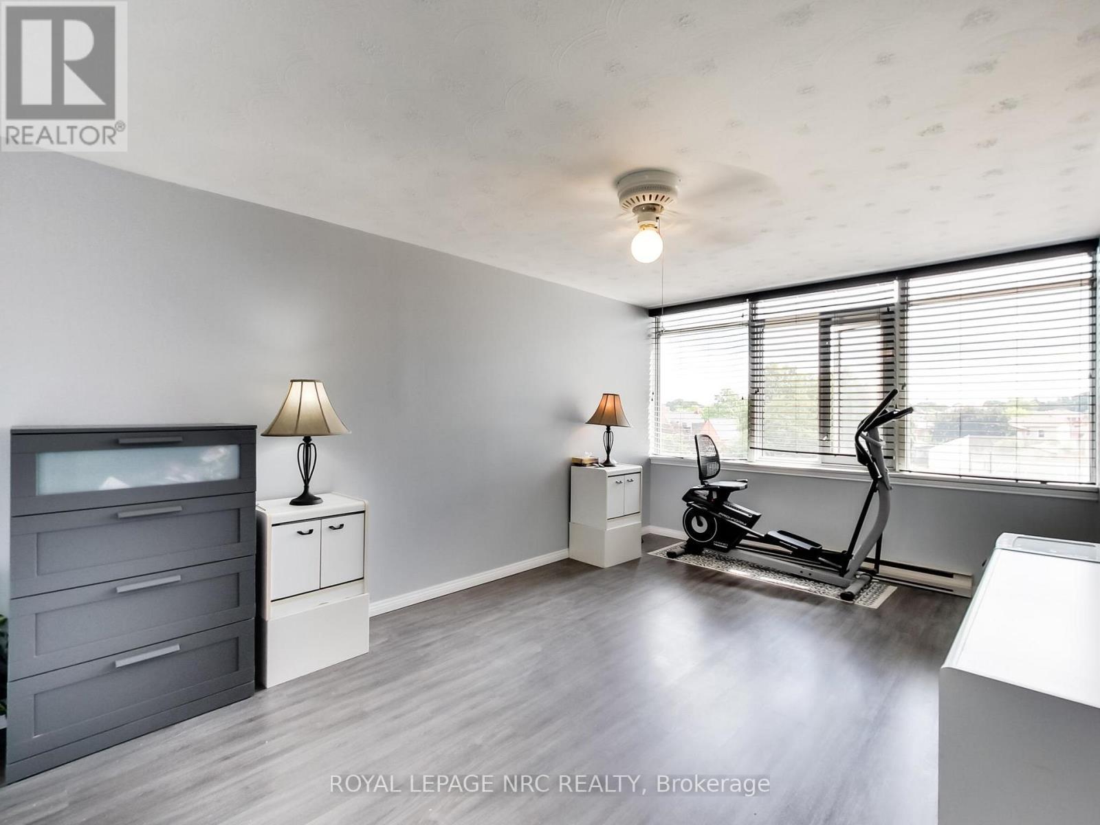 












405 - 30 HARRISFORD STREET

,
Hamilton,




Ontario
L8K6M9

