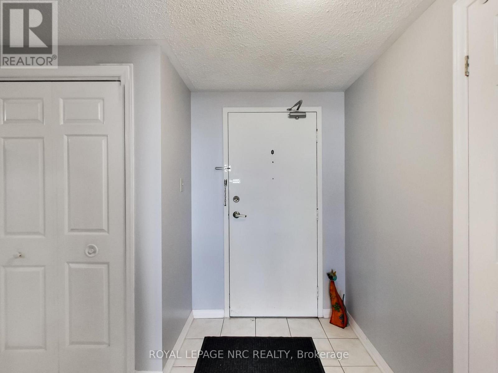 












405 - 30 HARRISFORD STREET

,
Hamilton,




Ontario
L8K6M9

