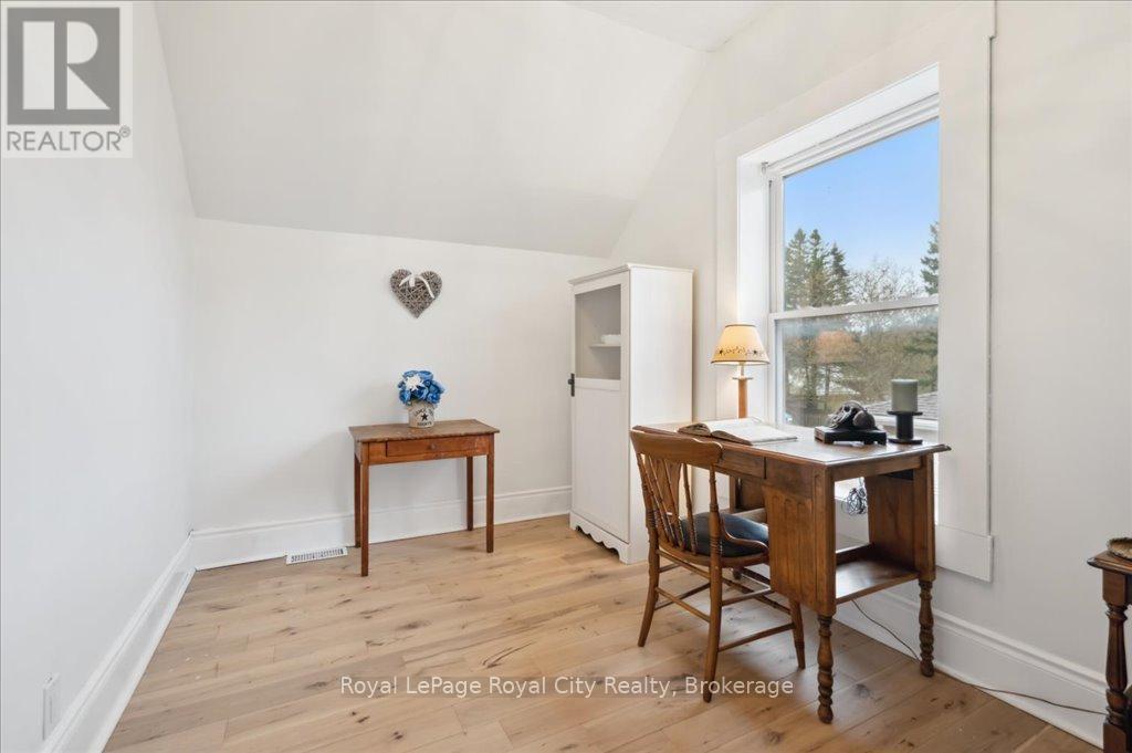 












42 BIELBY STREET

,
East Luther Grand Valley (Grand Valley),




Ontario
L9W5N3

