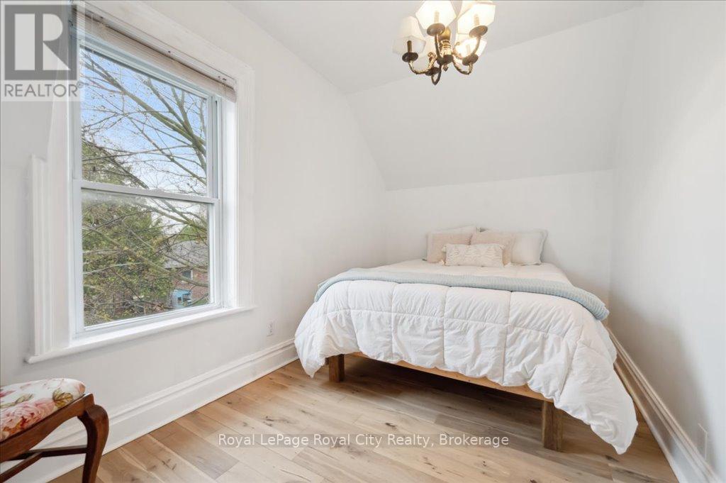 












42 BIELBY STREET

,
East Luther Grand Valley (Grand Valley),




Ontario
L9W5N3

