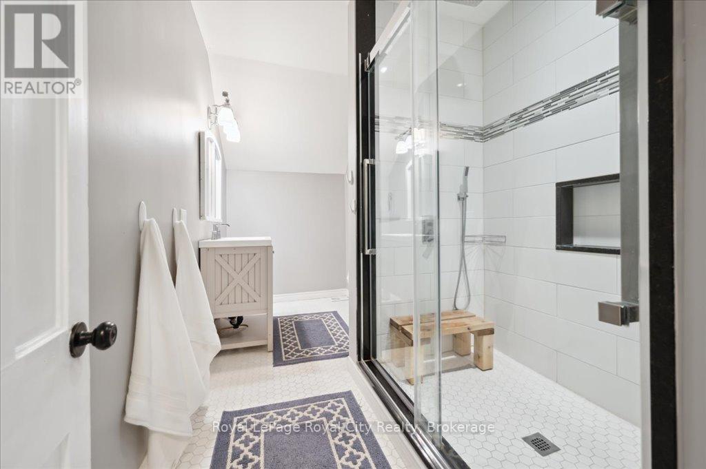 












42 BIELBY STREET

,
East Luther Grand Valley (Grand Valley),




Ontario
L9W5N3

