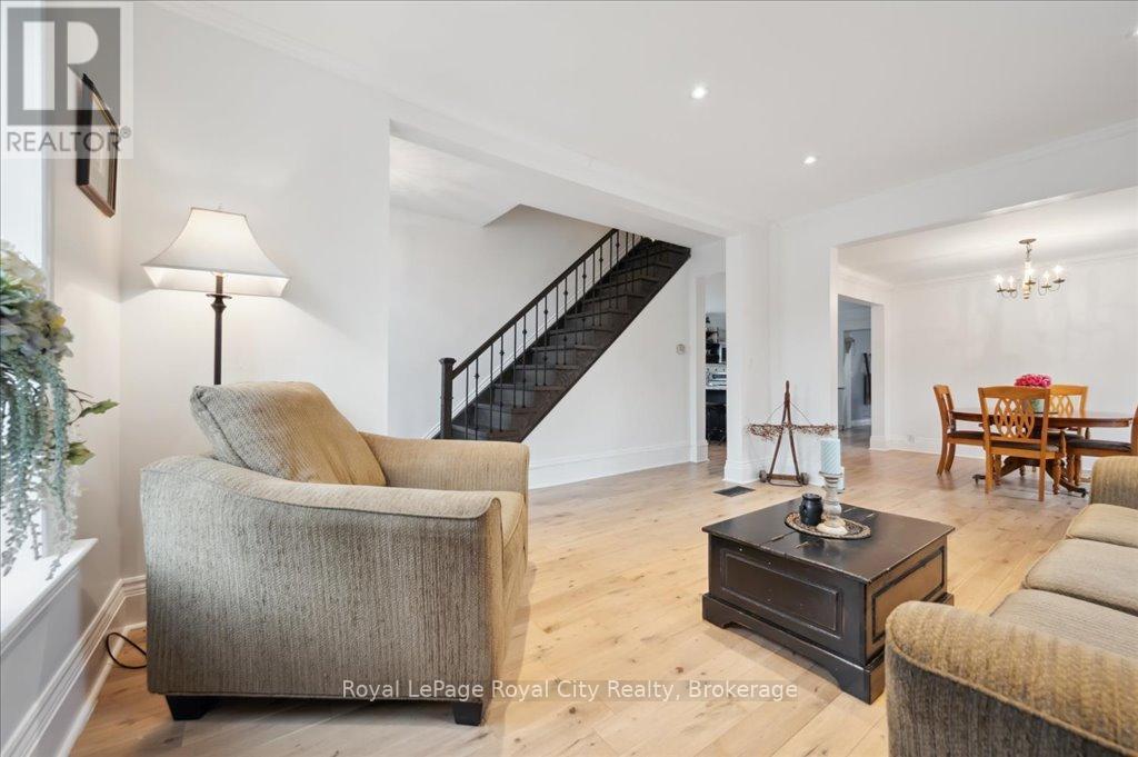 












42 BIELBY STREET

,
East Luther Grand Valley (Grand Valley),




Ontario
L9W5N3

