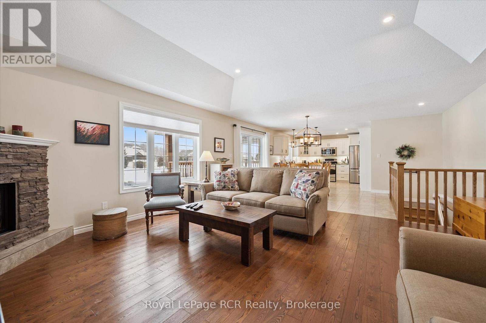 












10 SPARBERRY STREET W

,
Southgate,




Ontario
N0G2L0

