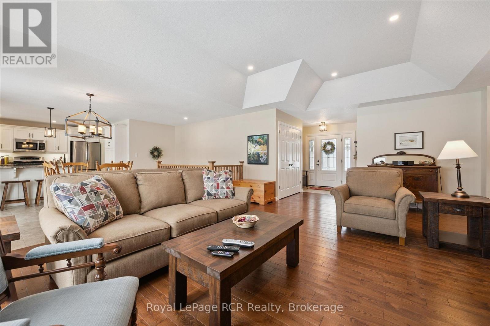 












10 SPARBERRY STREET W

,
Southgate,




Ontario
N0G2L0

