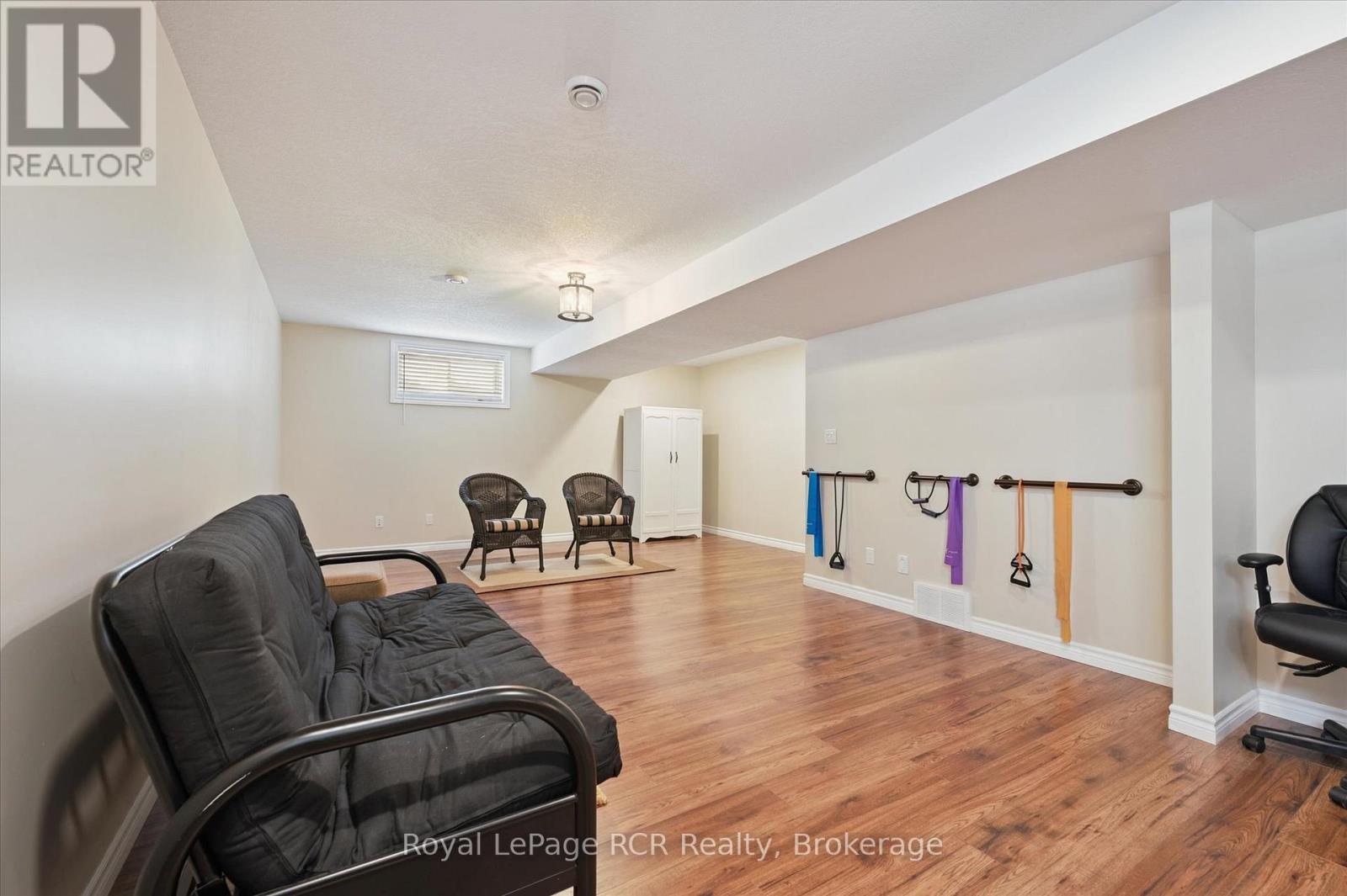 












10 SPARBERRY STREET W

,
Southgate,




Ontario
N0G2L0

