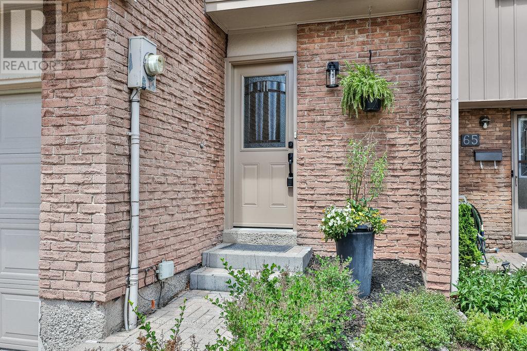 












66 - 1558 LANCASTER DRIVE

,
Oakville,




Ontario
L6H2Z4

