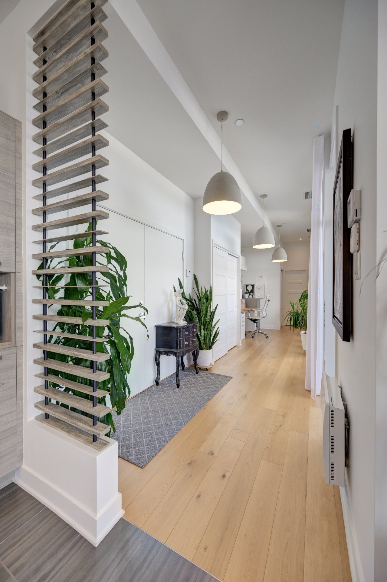 









1400


Rue Lucien-Paiement

, 1702,
Laval (Laval-des-Rapides),




QC
H7N0E3

