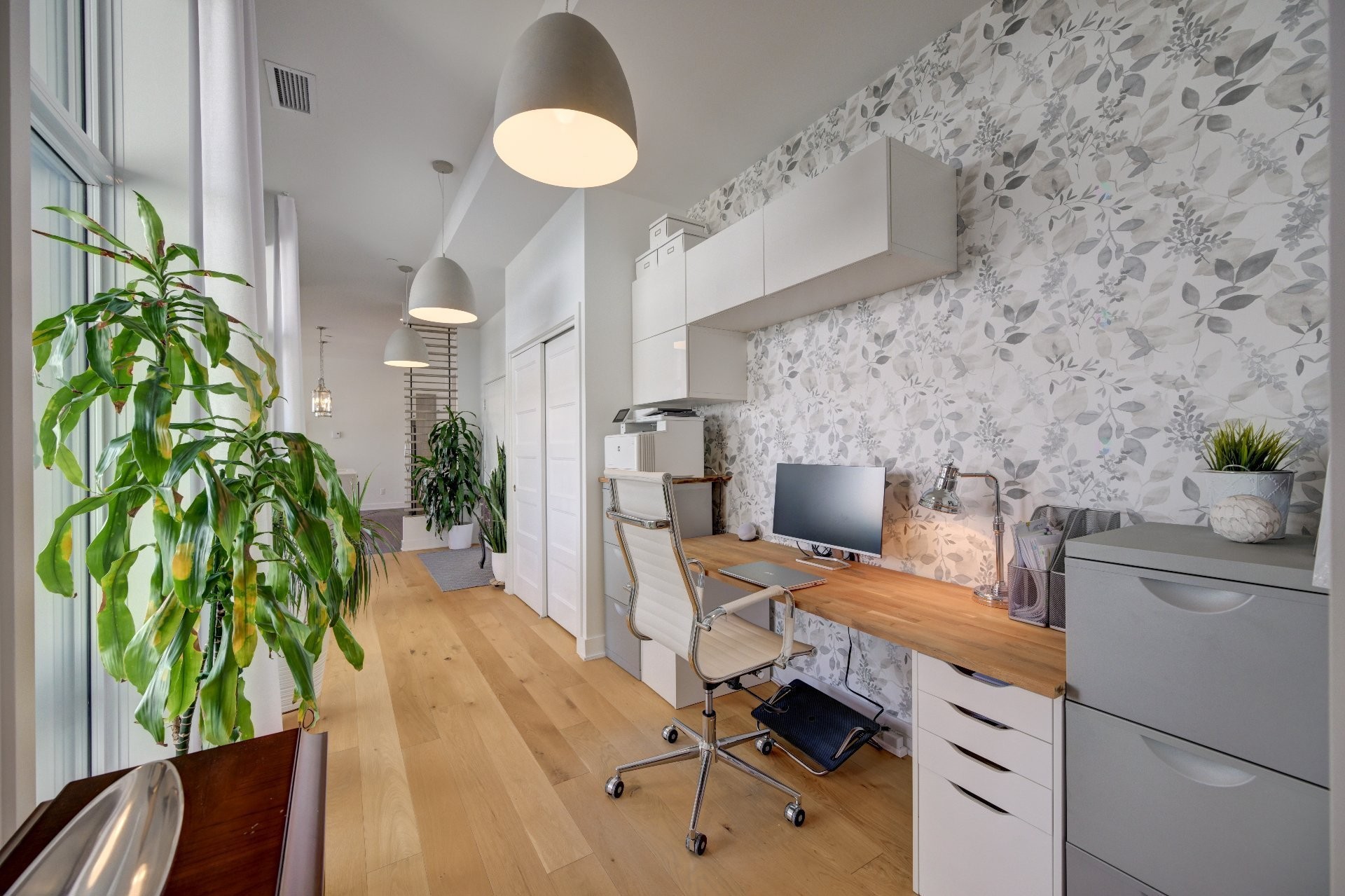 









1400


Rue Lucien-Paiement

, 1702,
Laval (Laval-des-Rapides),




QC
H7N0E3

