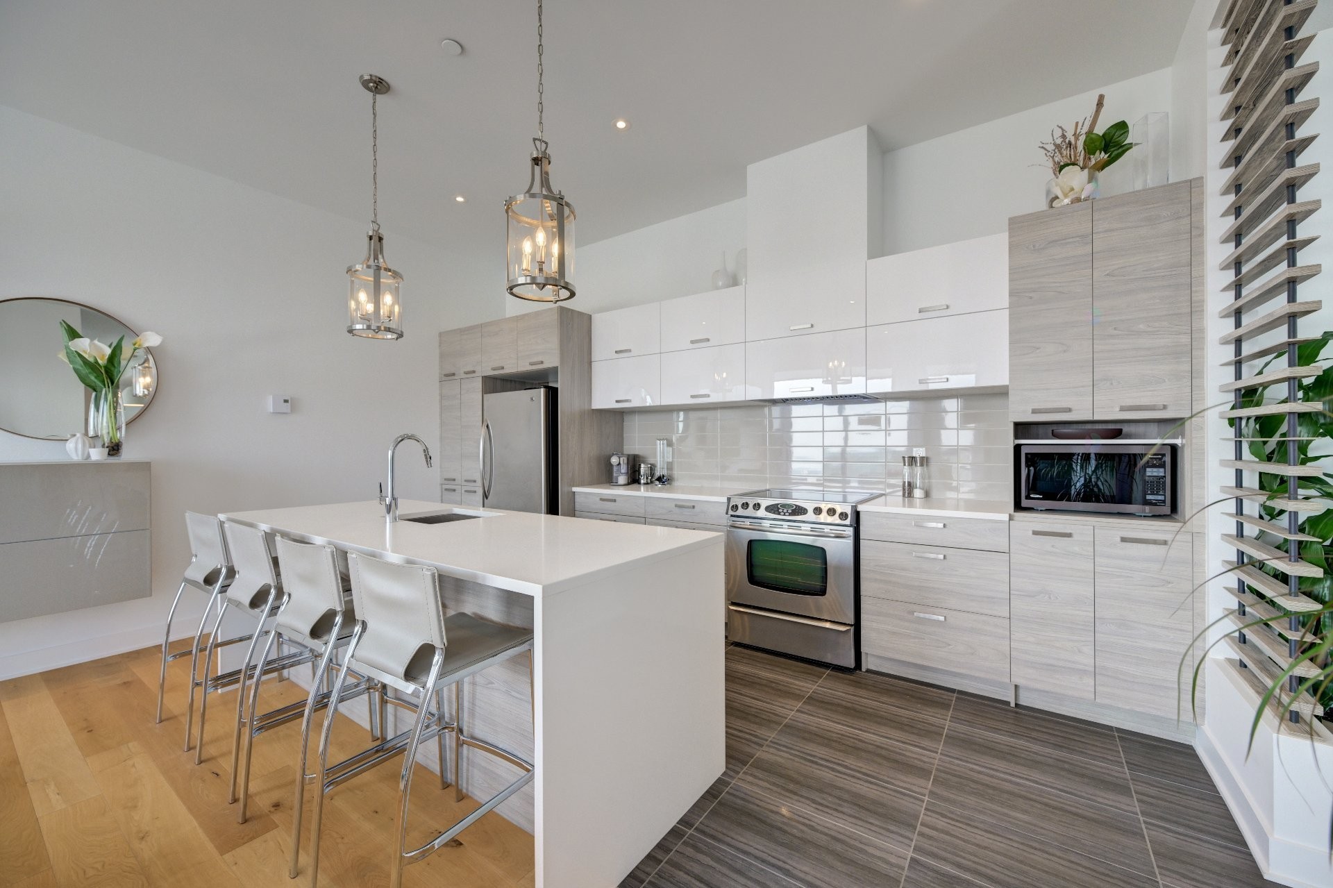 









1400


Rue Lucien-Paiement

, 1702,
Laval (Laval-des-Rapides),




QC
H7N0E3

