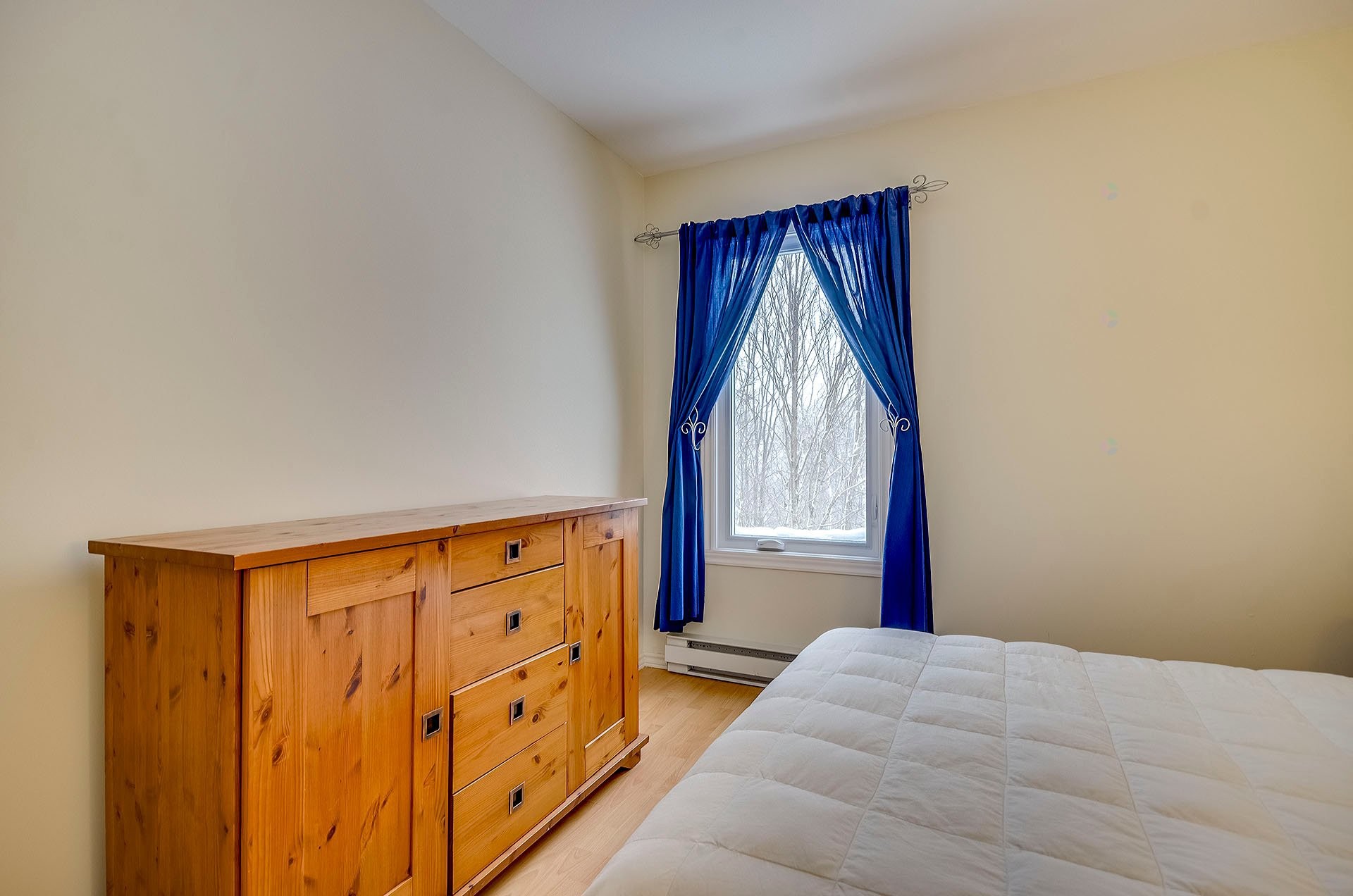 









556


Ch. Réal

, 302,
Sutton,




QC
J0E2K0

