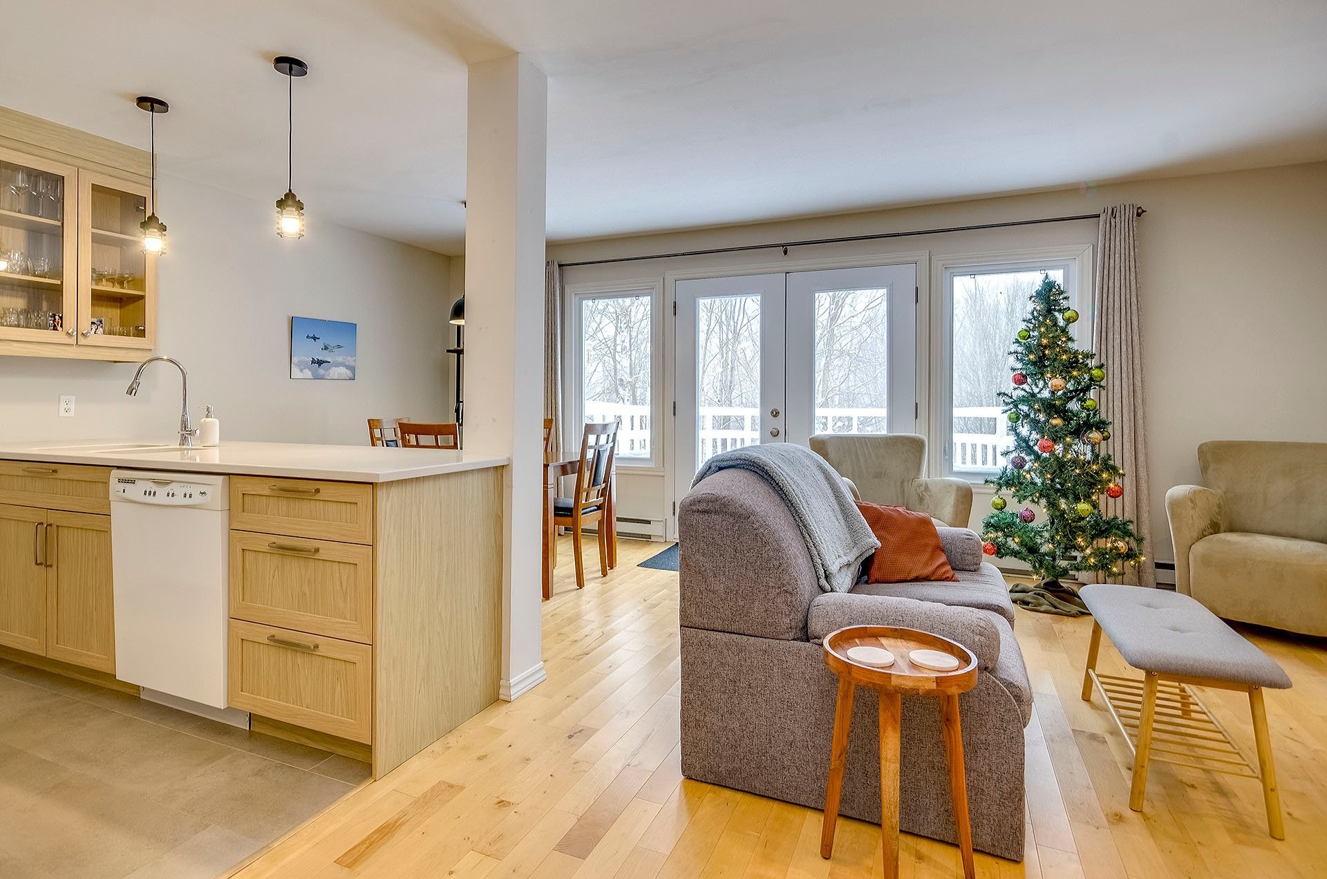 









556


Ch. Réal

, 302,
Sutton,




QC
J0E2K0

