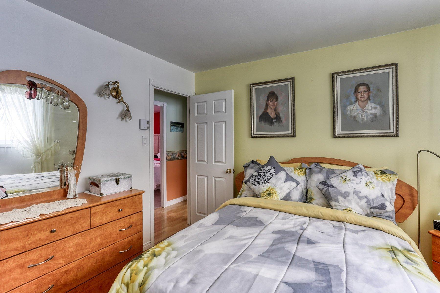 









2492


Av. Glenada

,
Shawinigan,




QC
G9N6L1

