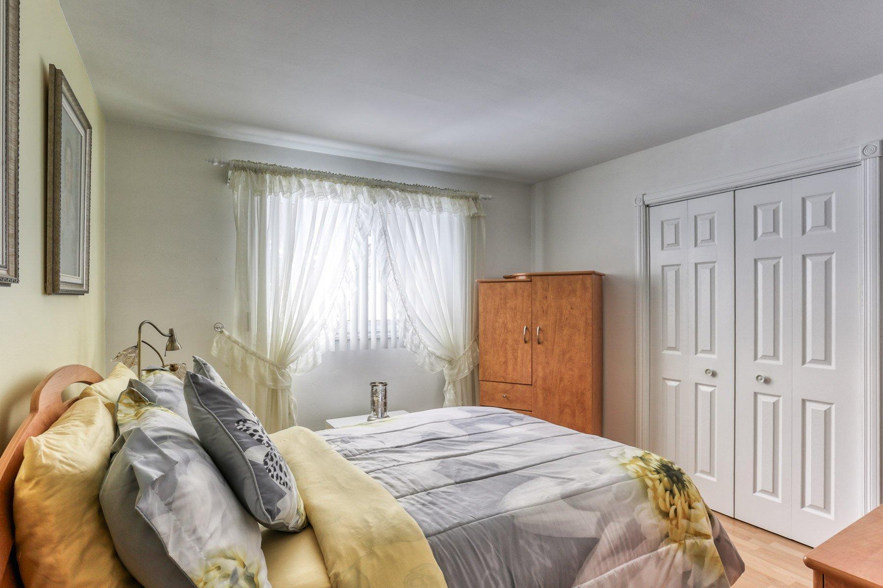 









2492


Av. Glenada

,
Shawinigan,




QC
G9N6L1


