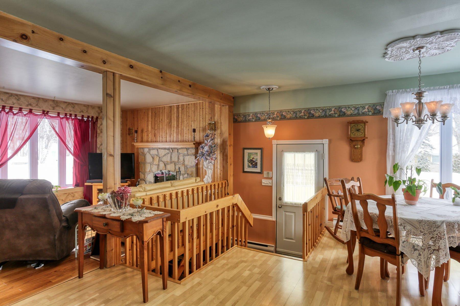 









2492


Av. Glenada

,
Shawinigan,




QC
G9N6L1

