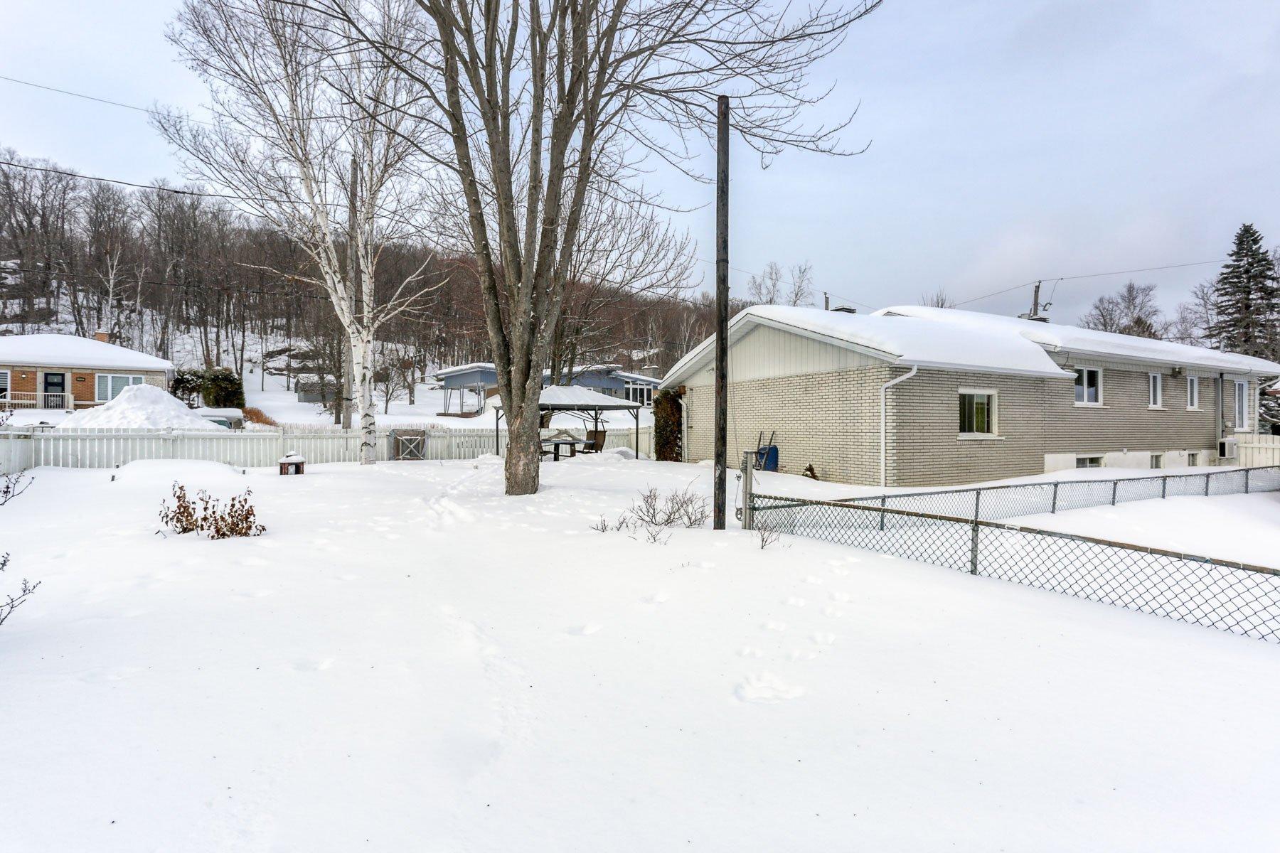 









2492


Av. Glenada

,
Shawinigan,




QC
G9N6L1

