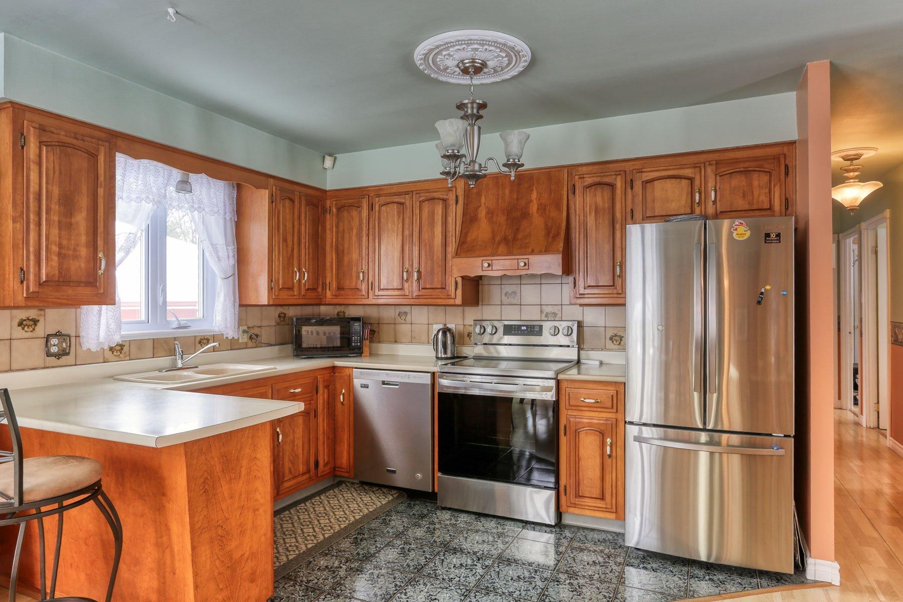 









2492


Av. Glenada

,
Shawinigan,




QC
G9N6L1

