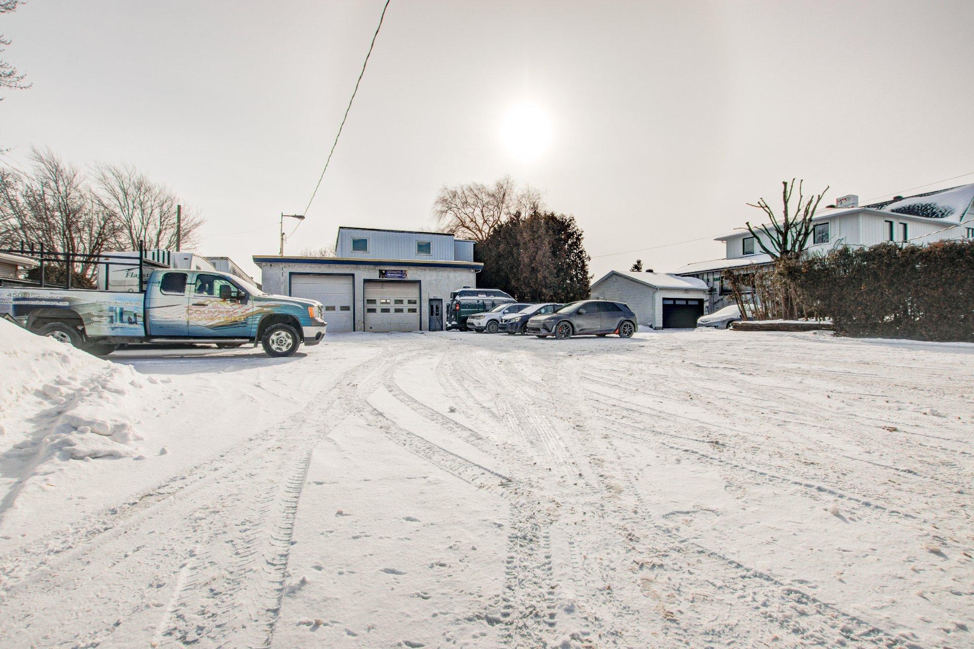 









755


Ch. du Ruisseau N.

,
Saint-Mathieu-de-Beloeil,




QC
J3G2C9

