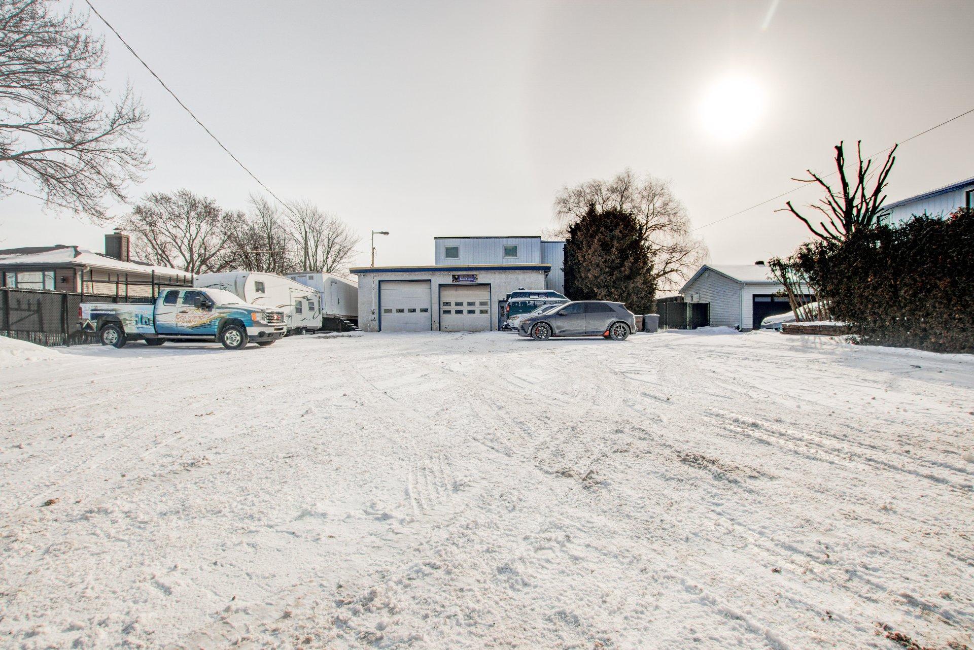 









755


Ch. du Ruisseau N.

,
Saint-Mathieu-de-Beloeil,




QC
J3G2C9

